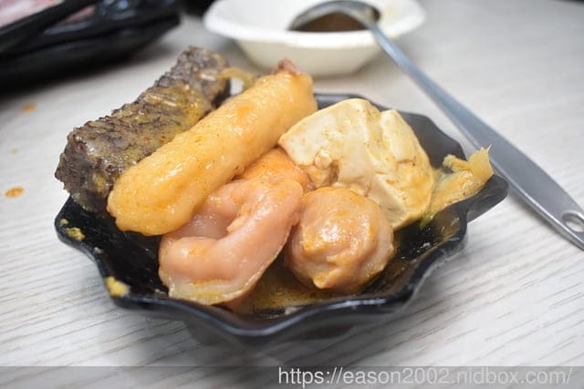 百元鍋物也有免費自助吧吃到飽！？ | 逸小鍋鍋物蘆洲店 湯頭多達20多種可以選擇，還有4款素食湯底 肉品買一送一