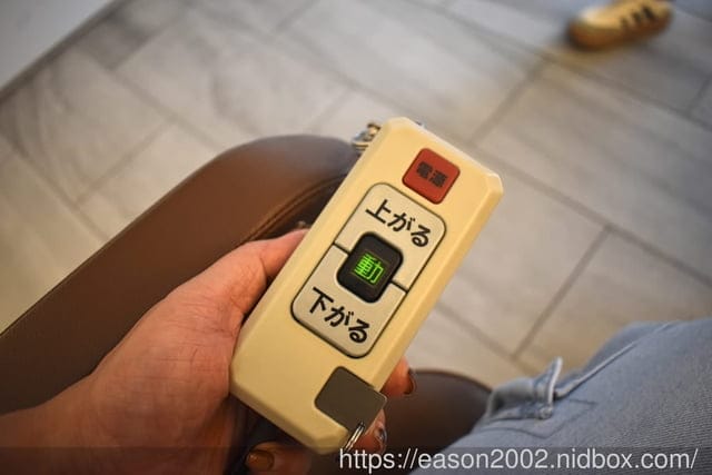 樓梯升降椅第一品牌 羅布森樓梯升降椅 | MIT精品 長輩、行動不便者的上下樓好幫手 安全語音提示，方便照顧者隨時注意狀況