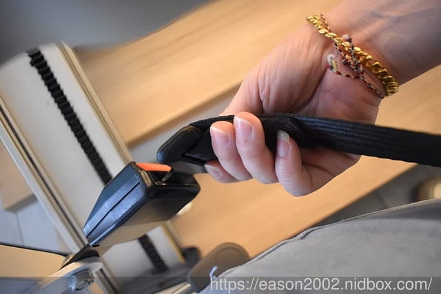 樓梯升降椅第一品牌 羅布森樓梯升降椅 | MIT精品 長輩、行動不便者的上下樓好幫手 安全語音提示，方便照顧者隨時注意狀況