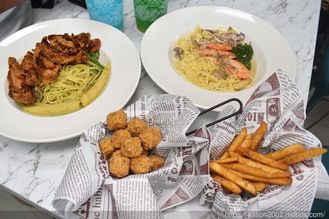 基隆八斗子美食 | 食光杯複合式餐飲基隆八斗子店 義大利麵、燉飯焗烤、燴飯、披薩、炸物、甜品、飲料等等 基隆海科館旁