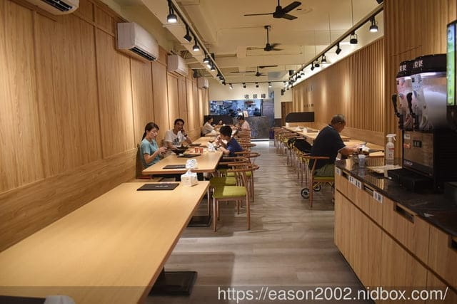 桃園牛肉麵推薦 | 集英會牛肉麵館-中央東店 濃郁醇厚的湯底 麵條Q彈有勁 飲料、冰淇淋無限量供應