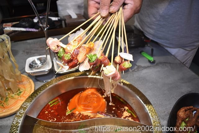 台中四川麻辣火鍋推薦 | 蜀九品四川麻辣火鍋 養生鍋 來自四川成都道地的好味道 正宗四川麻辣火鍋吃法