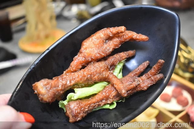 台中四川麻辣火鍋推薦 | 蜀九品四川麻辣火鍋 養生鍋 來自四川成都道地的好味道 正宗四川麻辣火鍋吃法