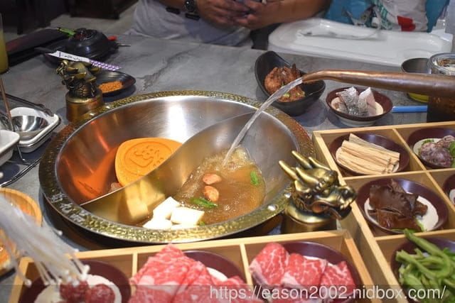 台中四川麻辣火鍋推薦 | 蜀九品四川麻辣火鍋 養生鍋 來自四川成都道地的好味道 正宗四川麻辣火鍋吃法