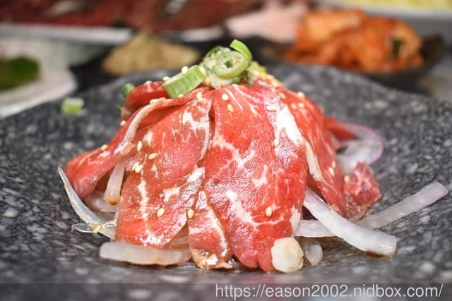 桃園和牛吃到飽餐廳推薦 | 鬥佐燒肉桃園店 新菜單上線 加價NT$618 享日本A5和牛、鮭魚菲力無限量供應吃到飽 還有啤酒、沙瓦免費無限量暢飲