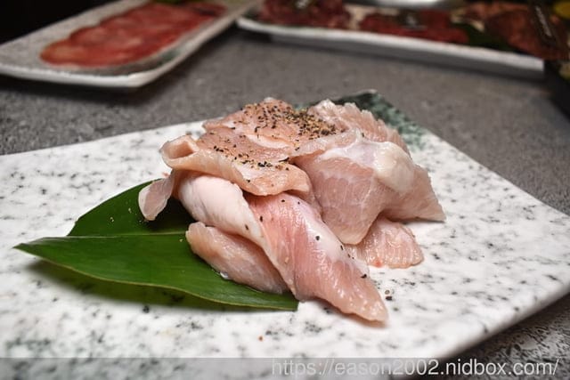 桃園和牛吃到飽餐廳推薦 | 鬥佐燒肉桃園店 新菜單上線 加價NT$618 享日本A5和牛、鮭魚菲力無限量供應吃到飽 還有啤酒、沙瓦免費無限量暢飲