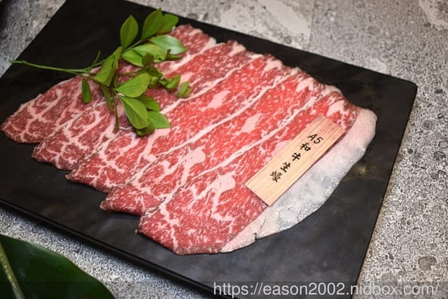 桃園和牛吃到飽餐廳推薦 | 鬥佐燒肉桃園店 新菜單上線 加價NT$618 享日本A5和牛、鮭魚菲力無限量供應吃到飽 還有啤酒、沙瓦免費無限量暢飲