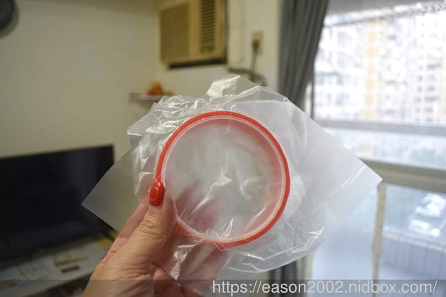 小孩適合怎麼樣的遊戲地墊？既安全、無聲又好清理 | 推薦使用德國MAYVOICE美聲吸音制震地墊 德國AgBB規範無有害揮發物，無雜絲、質感不粗糙