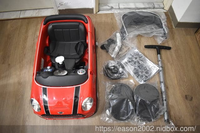 Snmartmom 聰明媽咪 | MINI Cooper 嬰幼兒造型滑步車 Push Car 台灣獨家代理 可拆卸操控推桿，輕鬆操控助步推行 兒童手推車、平衡車、兒童滑步車 推薦