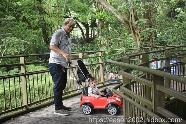 Snmartmom 聰明媽咪 | MINI Cooper 嬰幼兒造型滑步車 Push Car 台灣獨家代理 可拆卸操控推桿，輕鬆操控助步推行 兒童手推車、平衡車、兒童滑步車 推薦