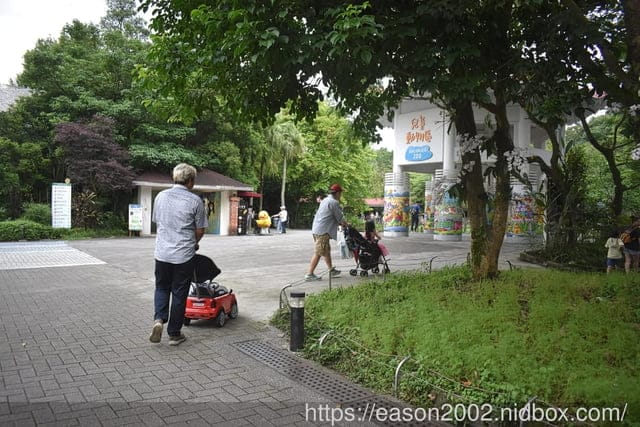 Snmartmom 聰明媽咪 | MINI Cooper 嬰幼兒造型滑步車 Push Car 台灣獨家代理 可拆卸操控推桿，輕鬆操控助步推行 兒童手推車、平衡車、兒童滑步車 推薦
