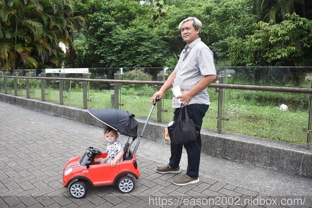 Snmartmom 聰明媽咪 | MINI Cooper 嬰幼兒造型滑步車 Push Car 台灣獨家代理 可拆卸操控推桿，輕鬆操控助步推行 兒童手推車、平衡車、兒童滑步車 推薦