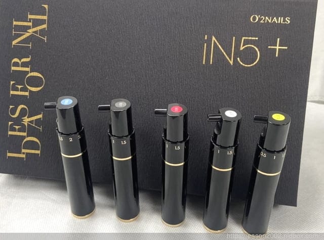 居家輕光撩指甲推薦 | 凝膠指甲貴俗俗，不如用 智繪美 iN5+極速調色光撩凝膠組 自己DIY動手做，一共有145色可選，貼鑽、彩繪貼紙都難不倒