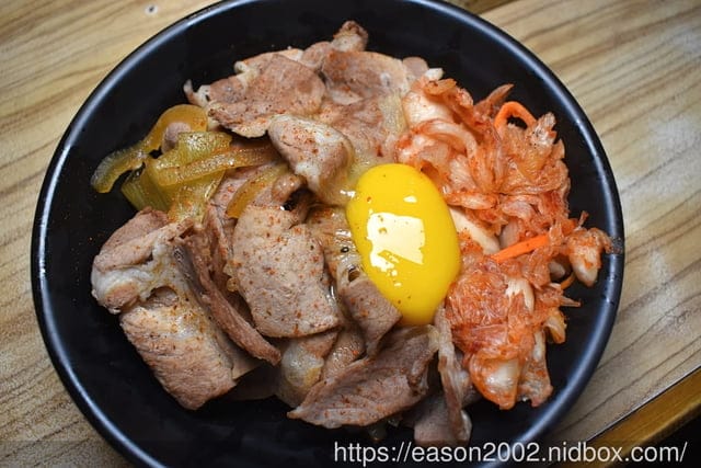 蘆洲父親節、情人節聚餐推薦 | 燒肉屋（蘆洲店）近徐匯中學捷運站 套餐、單點 都“狠”可以的炭火燒肉～