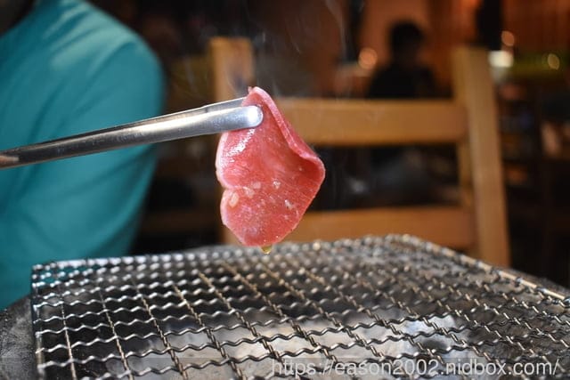 蘆洲父親節、情人節聚餐推薦 | 燒肉屋（蘆洲店）近徐匯中學捷運站 套餐、單點 都“狠”可以的炭火燒肉～