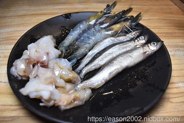 蘆洲父親節、情人節聚餐推薦 | 燒肉屋（蘆洲店）近徐匯中學捷運站 套餐、單點 都“狠”可以的炭火燒肉～
