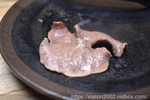 蘆洲父親節、情人節聚餐推薦 | 燒肉屋（蘆洲店）近徐匯中學捷運站 套餐、單點 都“狠”可以的炭火燒肉～