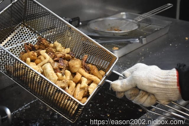 高雄美食推薦 | 鹽酥紀 苓雅興中店 延續40年老店「真有味鹽酥雞」，沒吃過別說你來過南部 近高雄捷運三多商圈站