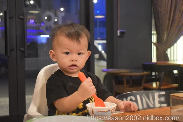 屏東恆春住宿推薦 | 墾丁富麗敦飯店 一泊二食 豪華晚餐4選1 中西式自助早餐吃到飽 還有戶外泳池、娛樂室、KTV及兒童遊戲室 等等