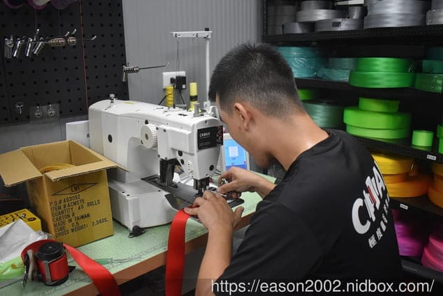 台中小詹專業彩色安全帶 | 全台唯一安裝到府服務 最專業的客製化安全帶安裝 安全帶保修/保固一年