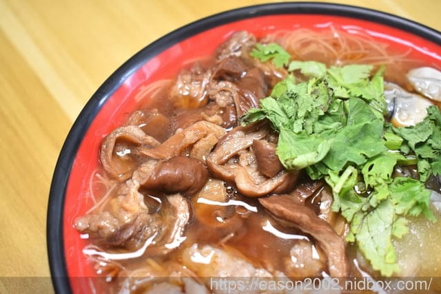 台中小吃推薦 | 金甘丹手工麵線/手作肉圓 銅板價就可以吃到爆滿料的無添加手工麵線，CP值高到破表～～