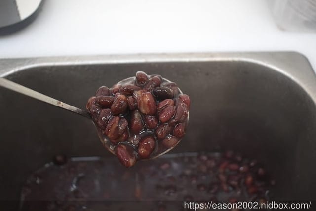 永和美食 | 何家拉麵永和中正店 只賣兩種口味拉麵 還沒開門營業就開始排隊的拉麵推薦