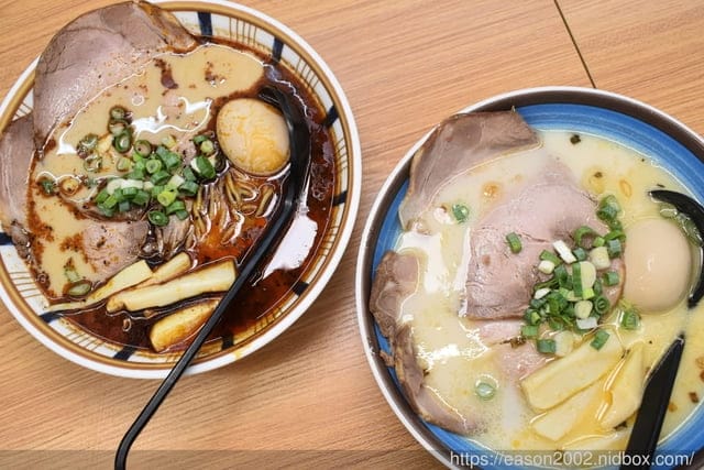 永和美食 | 何家拉麵永和中正店 只賣兩種口味拉麵 還沒開門營業就開始排隊的拉麵推薦