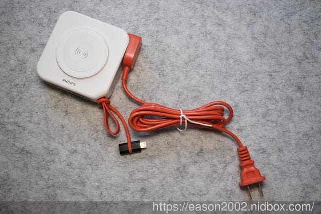 飛利浦 PHILIPS FunCube 2.0 多合一行動電源（PHILIPS FunCube放心充） | 體積小、重量輕，自帶快充線＆磁吸充電，隱藏式插頭，還可變身萬國轉接頭的行動充