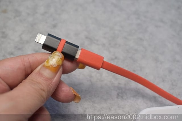 飛利浦 PHILIPS FunCube 2.0 多合一行動電源（PHILIPS FunCube放心充） | 體積小、重量輕，自帶快充線＆磁吸充電，隱藏式插頭，還可變身萬國轉接頭的行動充