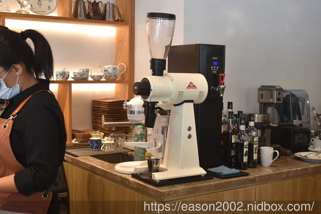 台北大直平日不限時咖啡廳 | 波赫士領地精品咖啡 明水店 早午餐、排餐、精品咖啡、下午茶