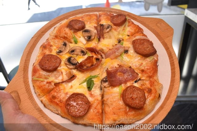 台北大安美食 | C PICKZA 嘻比薩 現烤pizza只要2分鐘快速出爐 客製化pizza 自選醬料、配料