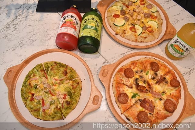 台北大安美食 | C PICKZA 嘻比薩 現烤pizza只要2分鐘快速出爐 客製化pizza 自選醬料、配料