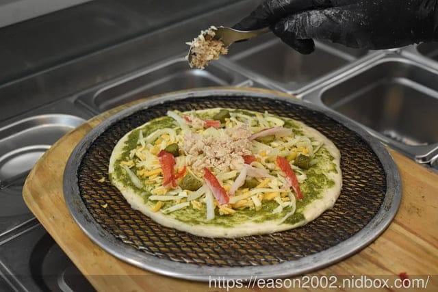台北大安美食 | C PICKZA 嘻比薩 現烤pizza只要2分鐘快速出爐 客製化pizza 自選醬料、配料
