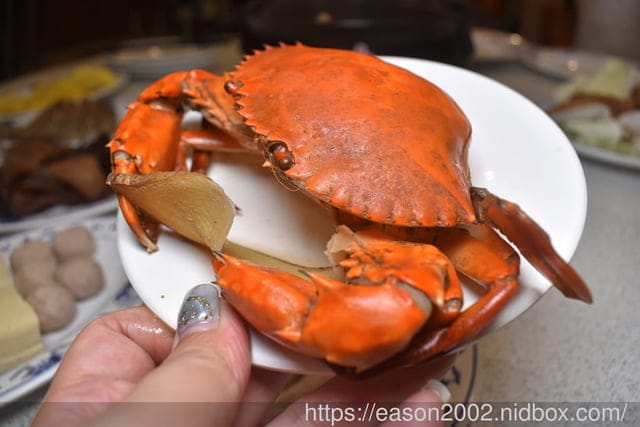 宜蘭羅東薑母鴨推薦 | 大紅蕃薑母鴨羊肉爐羅東旗艦店 主打紅蟳薑母鴨，肉質軟嫩、輕咬骨肉分離，限量活體紅蟳肉質鮮甜，蟹卵、蟹肉紮實飽滿