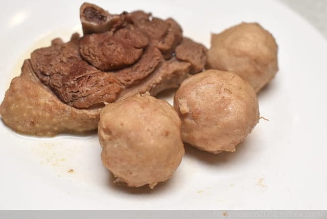 宜蘭羅東薑母鴨推薦 | 大紅蕃薑母鴨羊肉爐羅東旗艦店 主打紅蟳薑母鴨，肉質軟嫩、輕咬骨肉分離，限量活體紅蟳肉質鮮甜，蟹卵、蟹肉紮實飽滿