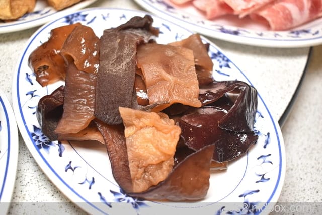 宜蘭羅東薑母鴨推薦 | 大紅蕃薑母鴨羊肉爐羅東旗艦店 主打紅蟳薑母鴨，肉質軟嫩、輕咬骨肉分離，限量活體紅蟳肉質鮮甜，蟹卵、蟹肉紮實飽滿