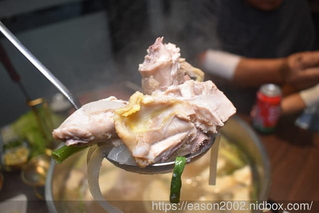 新莊美食 | 朋月栻-韓雞雞–江原道-宗음식 韓吃一隻雞火鍋鍋物｜新莊創始店（韓國一隻雞鍋物）還有浮誇澎湃海鮮桶