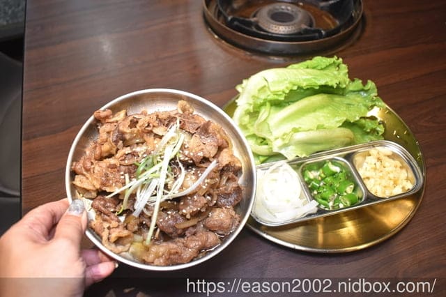新莊美食 | 朋月栻-韓雞雞–江原道-宗음식 韓吃一隻雞火鍋鍋物｜新莊創始店（韓國一隻雞鍋物）還有浮誇澎湃海鮮桶