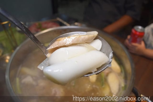 新莊美食 | 朋月栻-韓雞雞–江原道-宗음식 韓吃一隻雞火鍋鍋物｜新莊創始店（韓國一隻雞鍋物）還有浮誇澎湃海鮮桶
