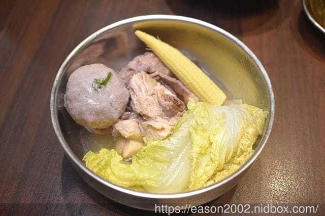 新莊美食 | 朋月栻-韓雞雞–江原道-宗음식 韓吃一隻雞火鍋鍋物｜新莊創始店（韓國一隻雞鍋物）還有浮誇澎湃海鮮桶