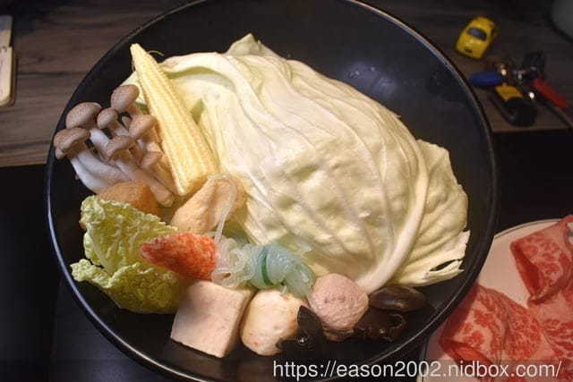 台北美食｜好食多涮涮鍋 雙城店 肉食控的火鍋天堂，雙人套餐免費招待肉品16oz 牛奶熊熊泡澡，好療癒～