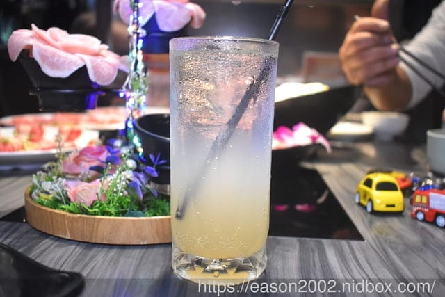 台北美食｜好食多涮涮鍋 雙城店 肉食控的火鍋天堂，雙人套餐免費招待肉品16oz 牛奶熊熊泡澡，好療癒～