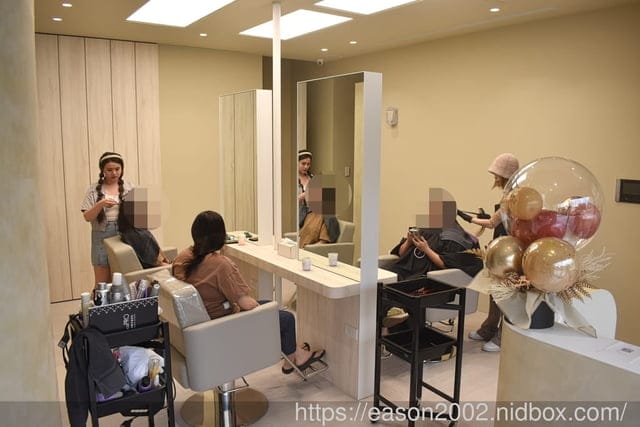 台中烏日美髮｜範美學沙龍 FAN HAIR SALON 高鐵特區美髮 烏日燙髮 烏日水霧染 白髮處理專門 推薦設計師 範範 專業用心的技術與專業髮品