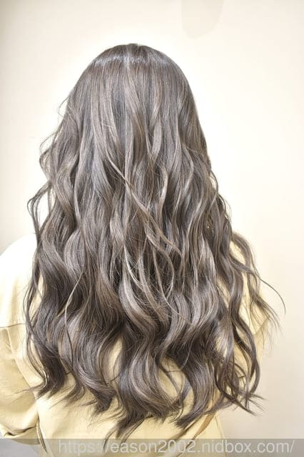 台中烏日美髮｜範美學沙龍 FAN HAIR SALON 高鐵特區美髮 烏日燙髮 烏日水霧染 白髮處理專門 推薦設計師 範範 專業用心的技術與專業髮品