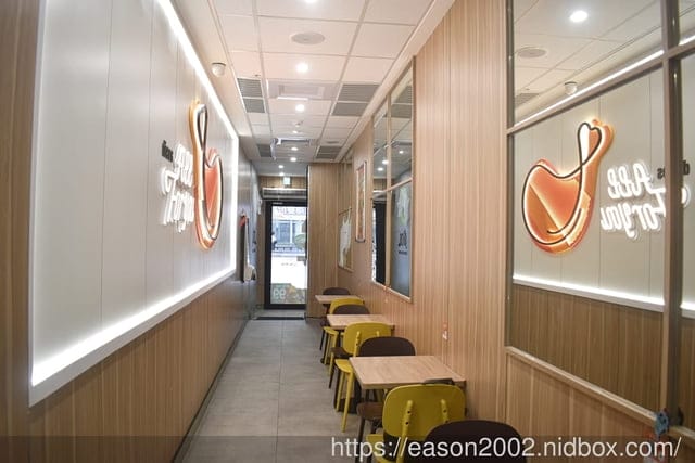 速食界的脆皮炸雞專家｜德克士台北小巨蛋店 炸雞的 358 道工序！打造完美脆皮炸雞的美味～