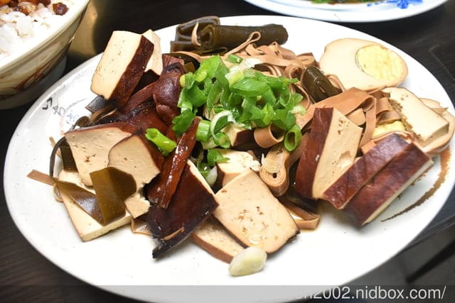 台中大甲美食｜特食豐原排骨酥麵 在地深耕30餘年的好味道 排骨酥肉質軟嫩、湯頭清甜