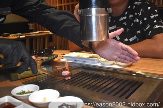 台中西屯區燒肉｜和牛EMPEROR 日式燒肉 道地的日本和牛 角頭大橋頭麥可哥都來吃 情侶約會餐廳首選