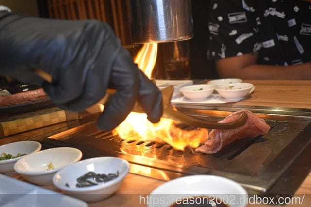台中西屯區燒肉｜和牛EMPEROR 日式燒肉 道地的日本和牛 角頭大橋頭麥可哥都來吃 情侶約會餐廳首選