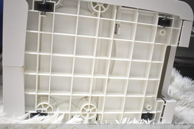 陰雨綿綿、對抗潮濕氣候必備好物推薦｜only 1台抵2台5-7坪HEPA空氣清淨除濕機OH05-Y11P 智慧感溫適濕，除濕的同時也能清淨空氣