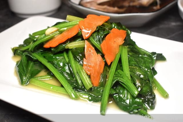 台北餐酒館推薦｜閑閑餐酒館 活體海鮮 粵式料理 私廚鐵板燒 慶生、小型聚會、包場、約會、閨蜜聚餐、春酒、尾牙